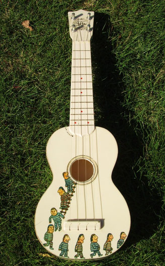 Popsy Plastic Ukulele(Toho)