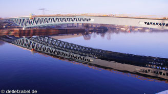 neue Spreebrücke