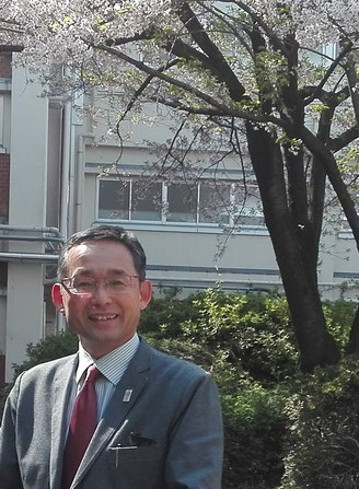三嵜淳校長の写真