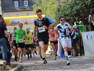 18. Fröbellauf im April 2024 - Start zum 13 km Lauf