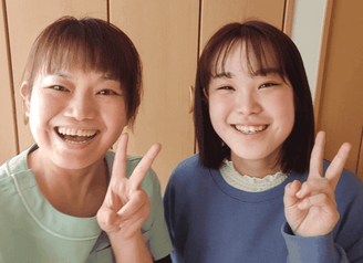 ほぼ毎日頭痛があり、学校に行けない日も多かった。日だまりショットを受けて頭痛が治り、学校に休まず通えるようになりました。大分別府頭痛専門ここまろ調整院で施術を受けて頭痛が治ってよかったです。同じように薬を飲んでも効かない頭痛で悩んでいる方に受けてほしいと思います。