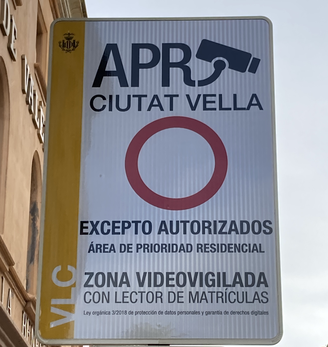 Señal donde empieza la zona videovigilada de Valencia