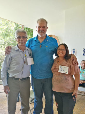 Mike-Chiquilín-Gris