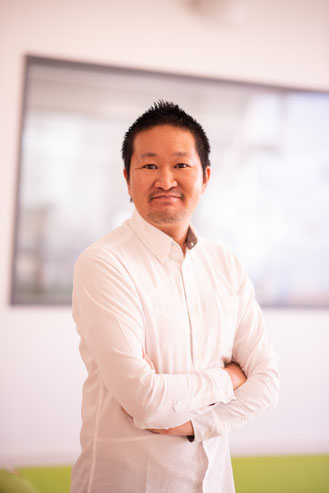 「一関コミュニティFM」パーソナリティ　放送局長　塩竃一常さん
