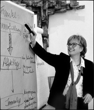 Dr. Heidi Schönfeld in der Logotherapie - Ausbildung in Bamberg