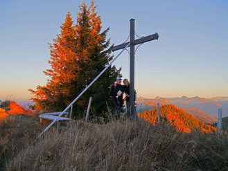 Die Chiemgauer Alpenlandschaft ist wunderschön.  Unzählige Wanderwege und Hütten warten darauf, von Ihnen erkundet zu werden. 
