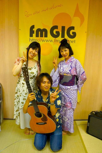 fm GIGさんにて。如月凛さんと嵐山流さんとスリーショット。