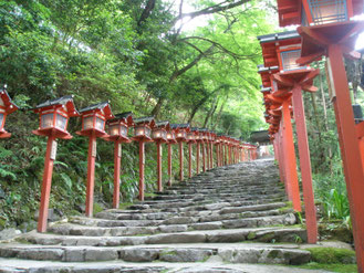 貴船神社