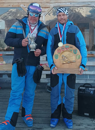 Die Tagessieger Vogel Marco (Snowboard) und Pascal Amacker (Ski)