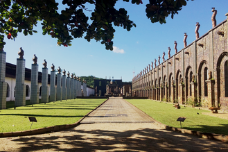 oficina francisco brennand, keramik, skulpturen, springbrunnen, keramik atelier, künstler, keramik park, brasilien reisen, recife, brasilien