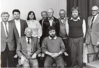 23.04.1988 - Die erste Vorstandschaft des Heimatvereins bei Gründung. 