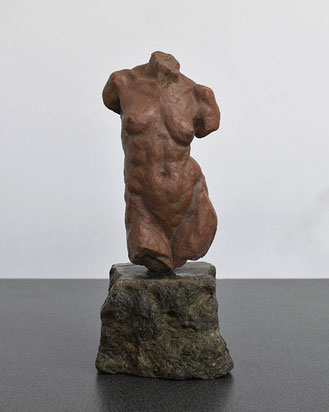 Maquette of Yin, 13 x 5 cm, terracotta