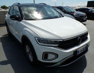 Vendita auto VW T-Roc in occasione a Brescia uscita dal casello autostradale di Rovato a 15 min. da Bergamo 