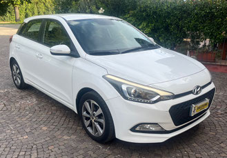 Hyundai I20 in occasione a Brescia uscito dal casello autostradale di Rovato a 15 min. da Bergamo