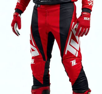 <img src=“pantalone trial.png” alt=“abbigliamento moto - motocross enduro trial”>
