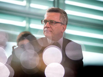 Thomas de Maizière soll bereits im Frühjahr 2012 detailliert über die Probleme unterrichtet worden sein. Foto: Kay Nietfeld/Archiv