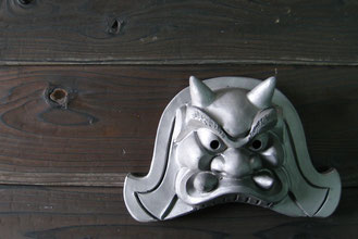 ❙ 壁掛け鬼面瓦-Ridge-end tile for wall hangings - 鬼瓦工場 ❙ 壁掛け鬼面瓦-Ridge-end tile for wall hangings - 鬼瓦工場