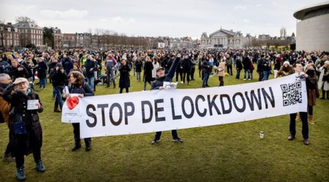 Manifestation contre le confinement aux Pays-Bas