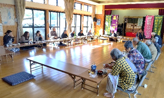 直会（なおらい）の様子