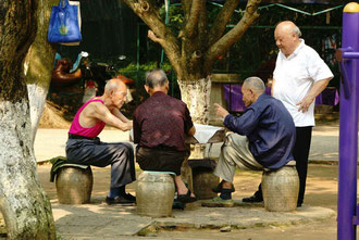 Kartenspieler im Yangshuo Park