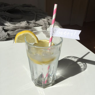 DIY Anleitung für Strohhalm Deko - Cheers - einfache Partydeko selbermachen (Letter Lovers somelovelyletters)