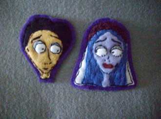 broches e fieltro