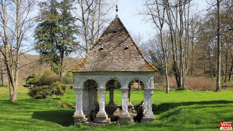 Fontaine de Saint Thibaut.
