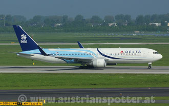 Delta Air Lines *** B 767-332/ER *** N171DZ ( Habitat for Humanity Livery )