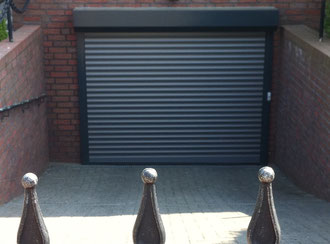 Garagentore nach Maß: Rolltore / Deckenlauftore / Kastenrolltore