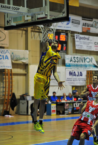 Luca Tardito, MAN OF THE MATCH, affonda la schiacciata che dà il via alla rimonta (foto Daniele Piedinovi)