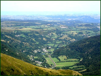 Lavaissière au pied du Plomb du Cantal