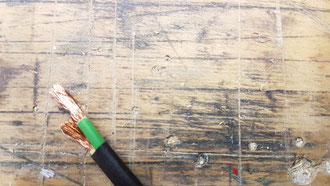 Zwei Massekabel (Sicherung u. Potentialausgleich)