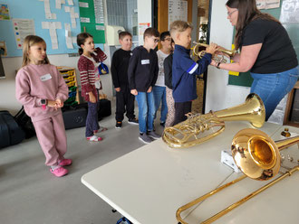 Instrumente Kennenlernen mit der Harmonie Dinglingen