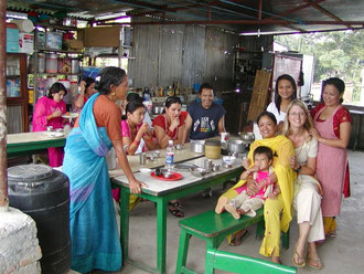 in der Küche der Pumori Primary School