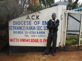 1 Schultag von Francis in der Secondary Schule