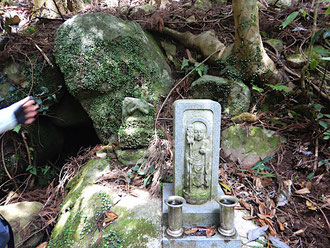 登山道のお地蔵様