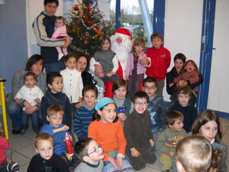 Le PERE NOEL et les enfants