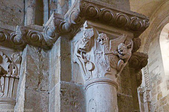 Bild: Kapitelle in der Basilika Sainte Marie Madeleine in Vézelay 