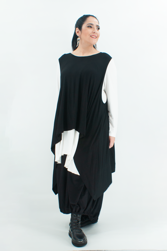 schwarzes Longtop mit großem Armausschnitt in großer größe