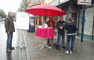 Strassenwahlkampf in der Fussgängerzone