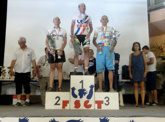 Le podium au moment de la Marseillaise.