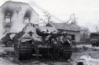 Jagdpanther of the 1st Comp. schwere Panzerjäger-Abteilung 654, knocked out in Grussenheim near Jebsheim