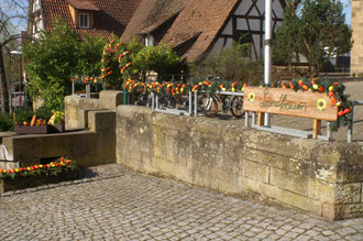 Osterbrunnen in Unterderdingen