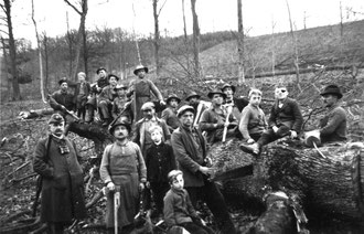 Derdinger Waldarbeiter in den 1950er Jahren.