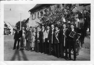 Kerwe-Burschen in Flehingen 1933