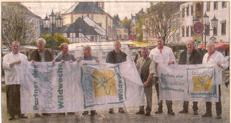 Die Hauptinitiatoren der "4. Hochwälder Wildwoche". Von Links: Jochen Löffler, Ernst Barbian,  Hanns Peter Ebert, Kurt Meyer, Martin Scheid, Willibald Steuer, Kurt Paulus, Klaus Simon und Peter Latz