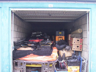 garage box met onderdelen