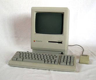 Der Macintosh (Foto: Alexander Schaelss, Lizenz: CC-BY-SA-3.0-migrated)