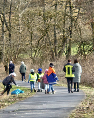Auf dem Radweg zwischen Hirzenhain und Merkenfritz