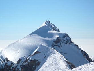Der Panoramagrat zwischen Ost- und Westgipfel ist etwa 1 km lang